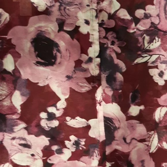 Lightweight Purple & Burgundy floral scarf - Picture 8 of 8